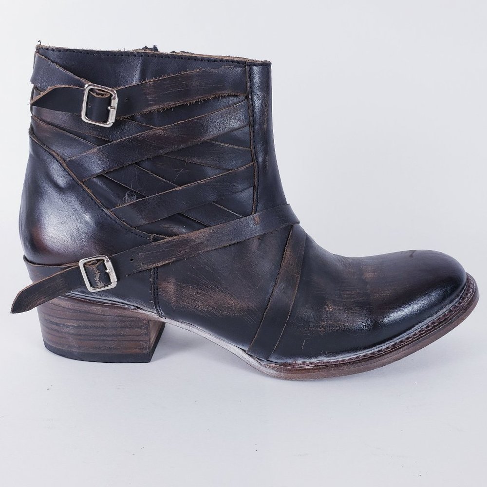 Freebird by Steven Distressed Sammi Ankle Boots 10